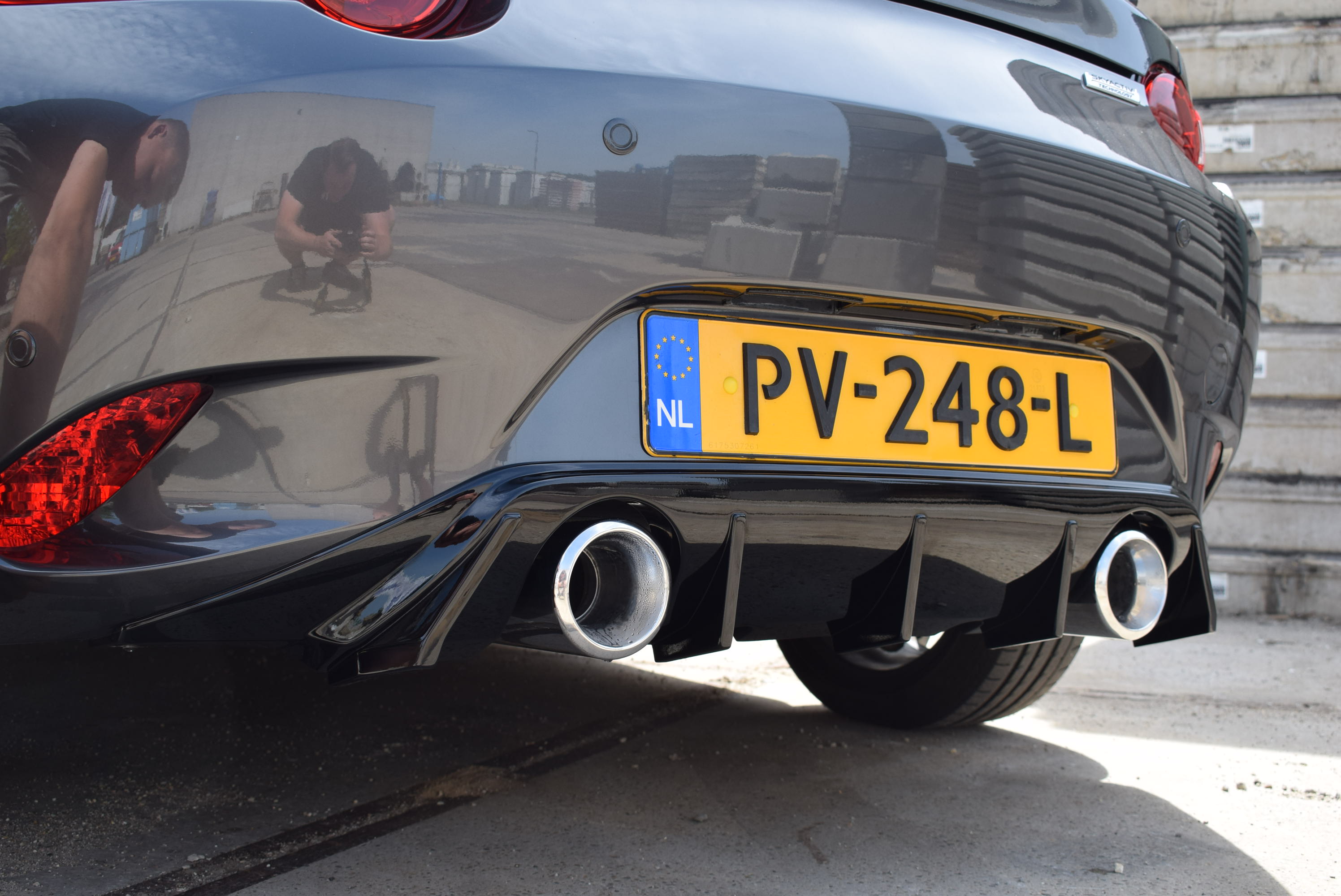 B3CED1E5-8BA9-41FE-B3B1-4149E5AA186A